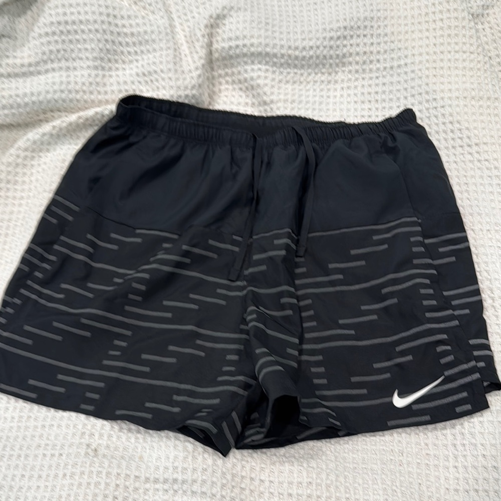 Nike Black and Gray Patterned Shorts